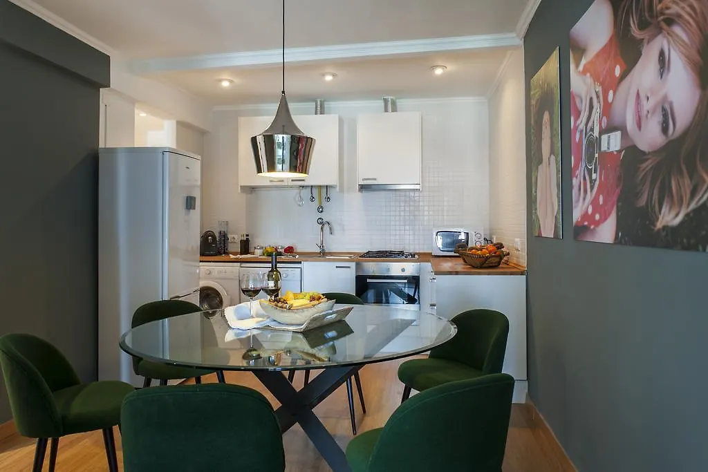 Rossio - Chiado | Lisbon Cheese & Wine Apartments